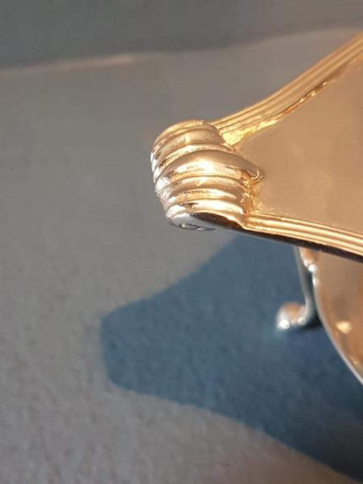 Fine Quality Silver Tea Strainer and Stand - Image 6