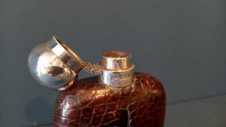 Superb Victorian Silver & Crocodile Skin Hip Flask - Image 3