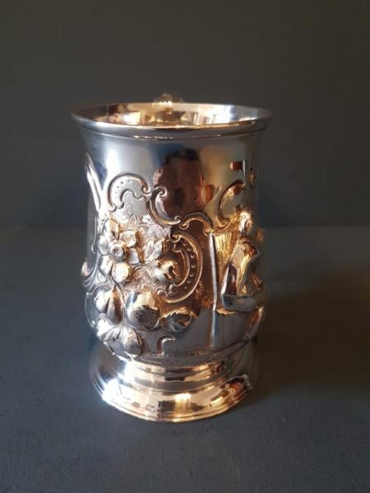 George III Newcastle Silver Embossed Tankard - Image 6