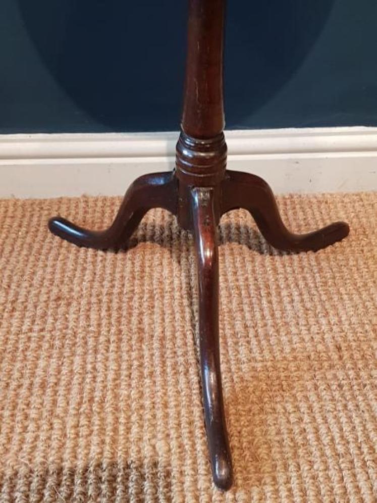 Outstanding George II Oak Candle Table  - Image 4
