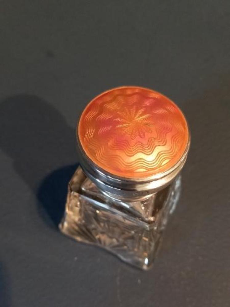 George V Period Silver & Salmon Pink Scent - Image 3