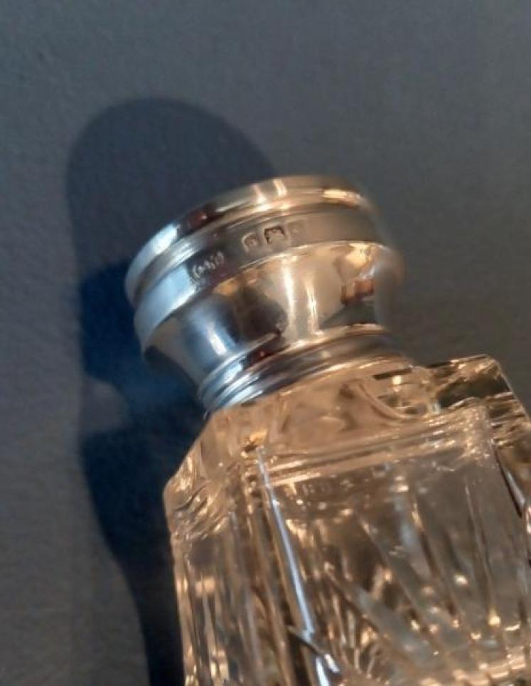 George V Period Silver & Salmon Pink Scent - Image 6