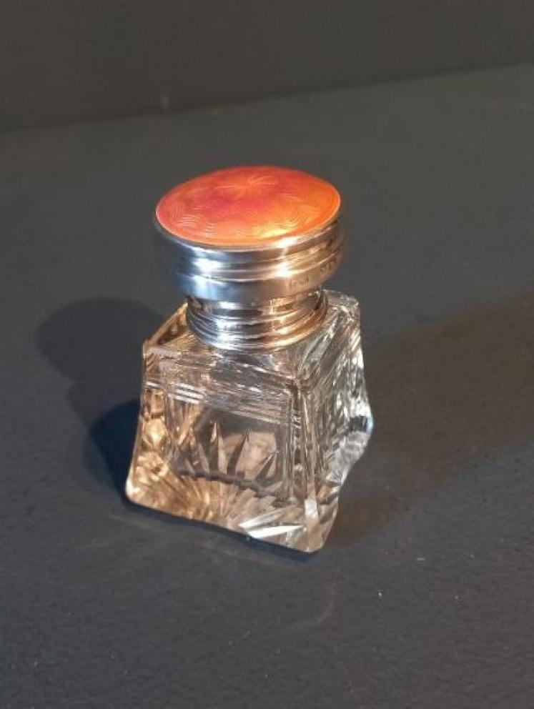 George V Period Silver & Salmon Pink Scent - Image 7
