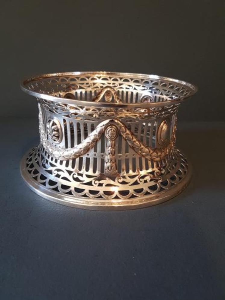 Fine Edwardian Quality Silver Dish Stand - Image 7