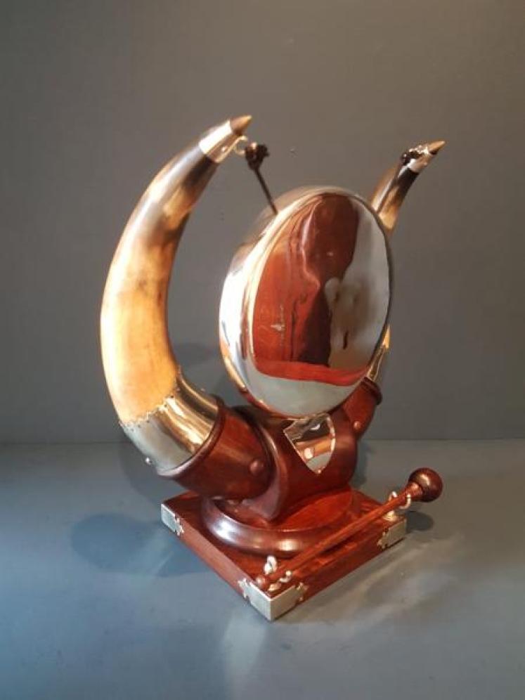 Victorian Oak And Cow Horn Dinner Gong  - Image 5