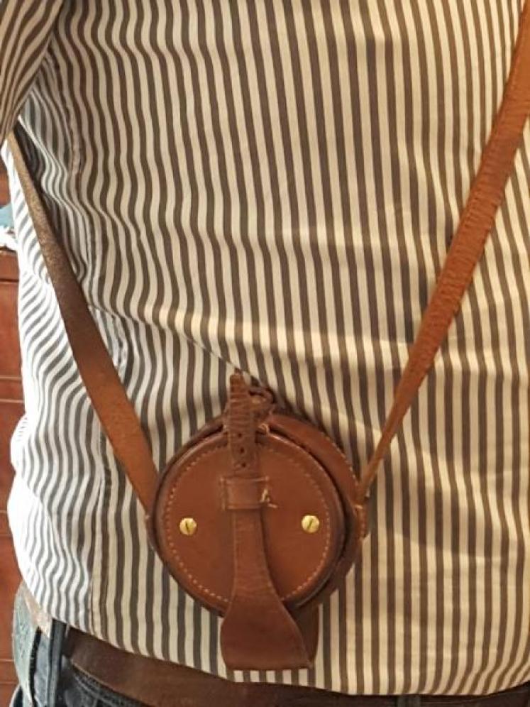Steward Campaign Barometer and Leather Case - Image 7