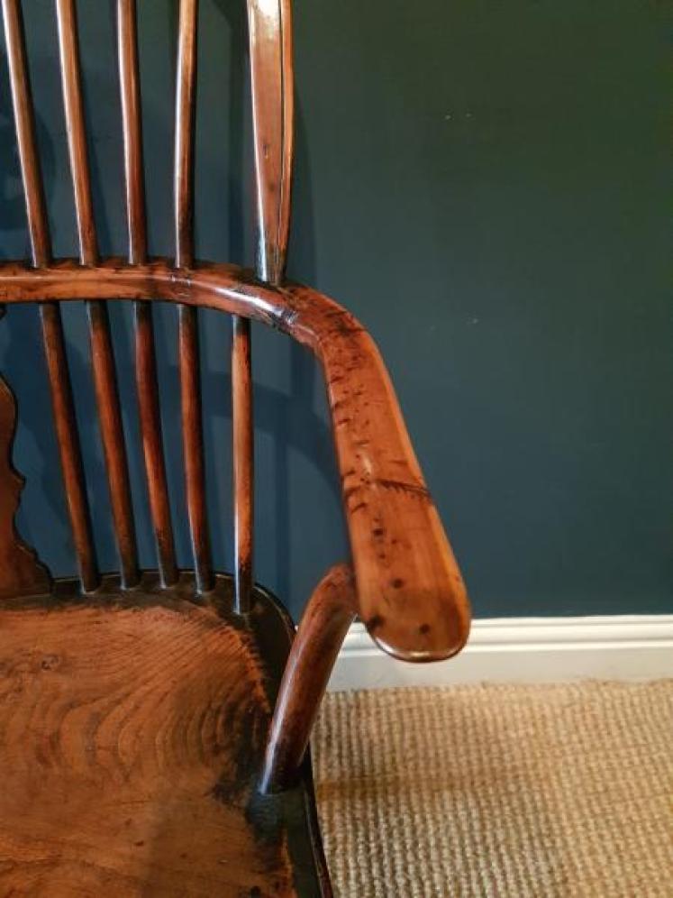 Burr Yew and Elm Windsor Chair - Image 5