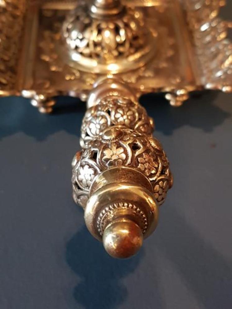 Victorian Cast Brass Chamber Stick - Image 4