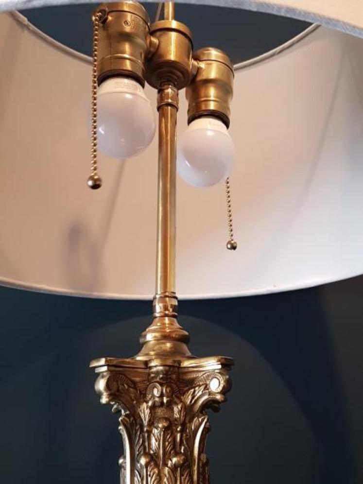 Impressive Edwardian Brass Corinthian Column Lamp - Image 4