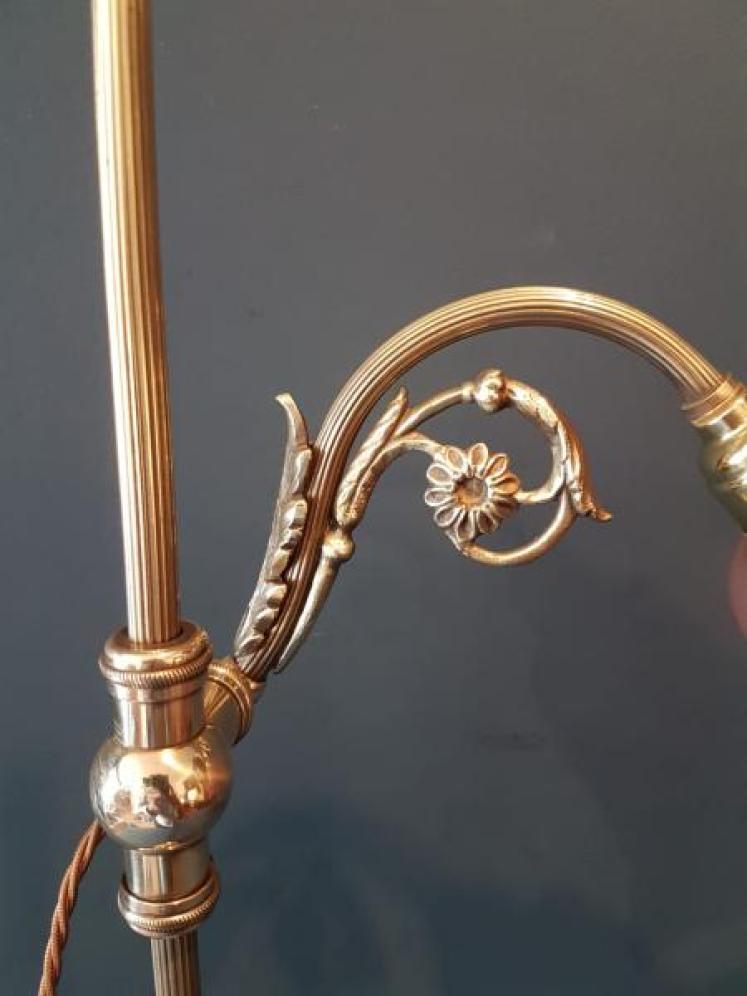 Edwardian Brass Rise and Fall Table Lamp  - Image 7
