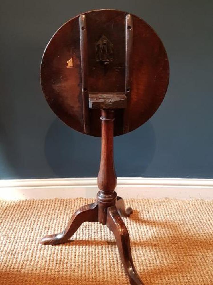 George II Oak Snap Top Occasional Table  - Image 5