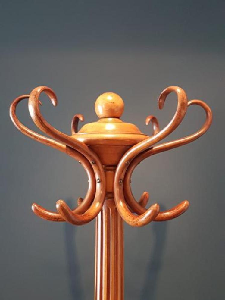Victorian Walnut Hall Stand - Image 2