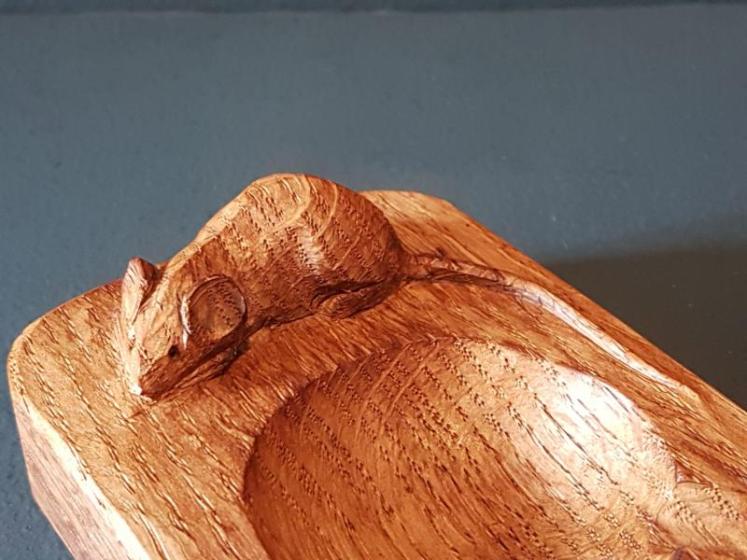 Thompson's of Kilburn Mouseman Pin or Ashtray - Image 3
