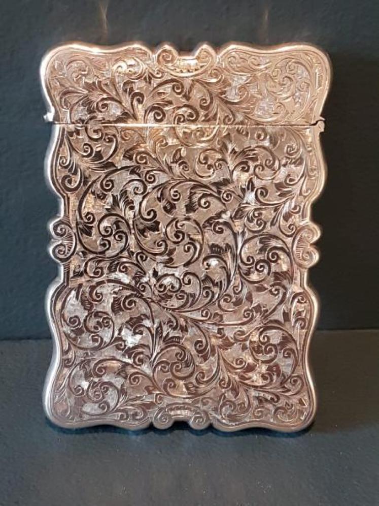 Fine Quality Victorian Engraved Silver Card Case  - Image 4