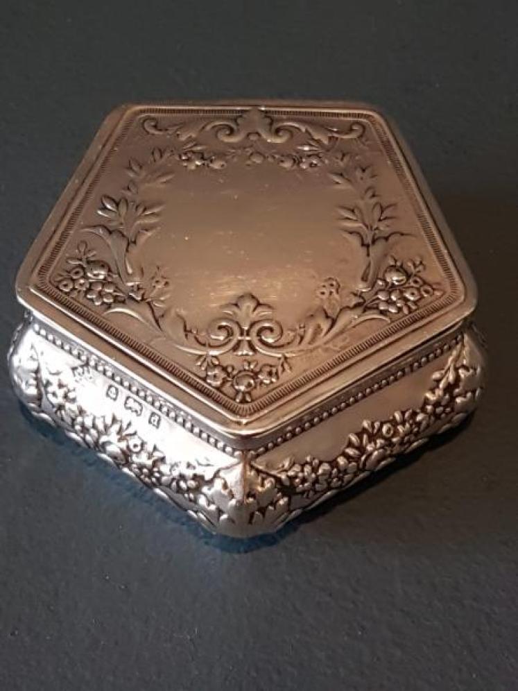 Edwardian Silver Hexagonal Ring Box  - Image 2