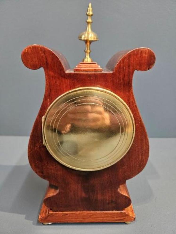 Superb Edwardian Mahogany Inlaid Curled Top Mantel Clock - Image 6