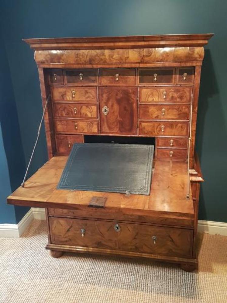 William and Mary Period Walnut Escritoire - Image 7