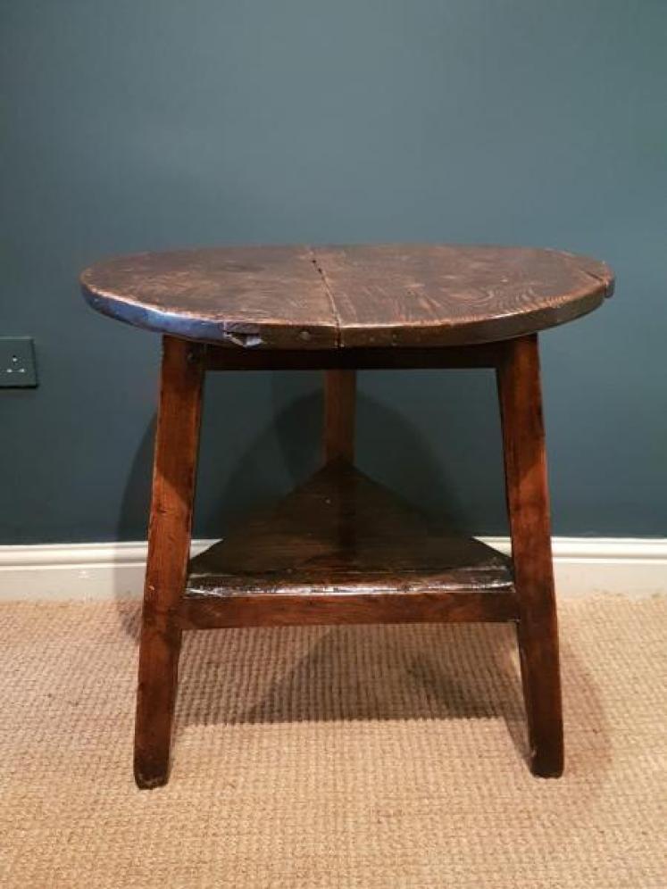 George II Elm Cricket Table - Image 1