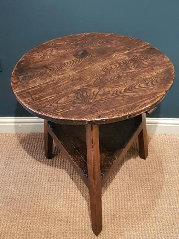 George II Elm Cricket Table - Image 3
