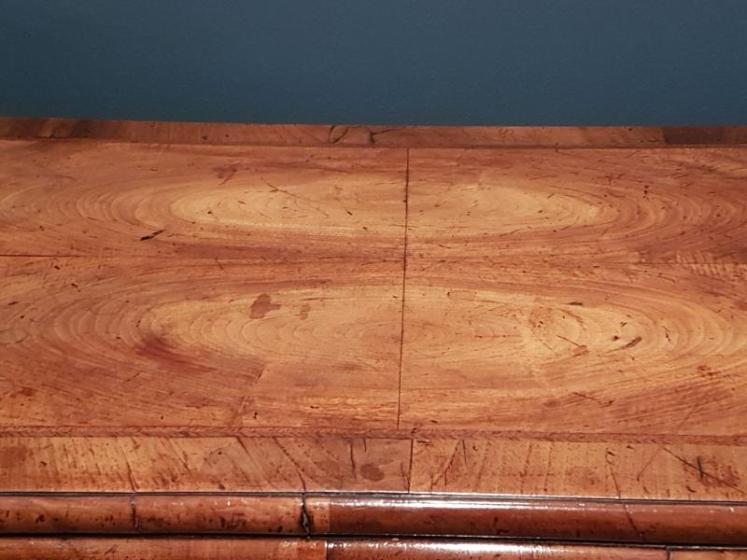 Stylish George I Style Walnut Side Table - Image 6