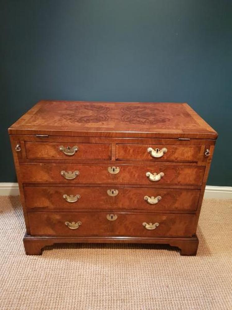 George III Figured Walnut Bachelors Chest - Image 1