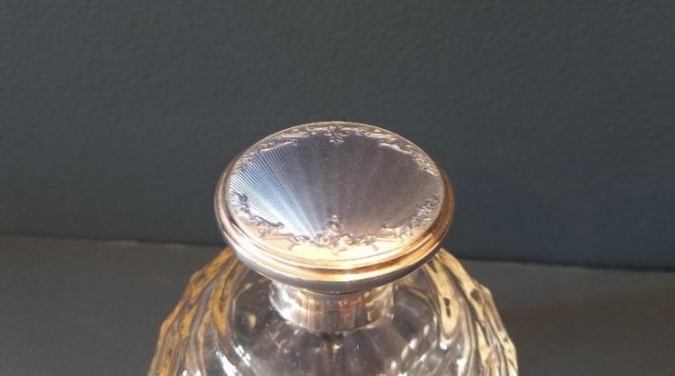 George V Silver & Pale Blue Enamel Scent Bottle - Image 3