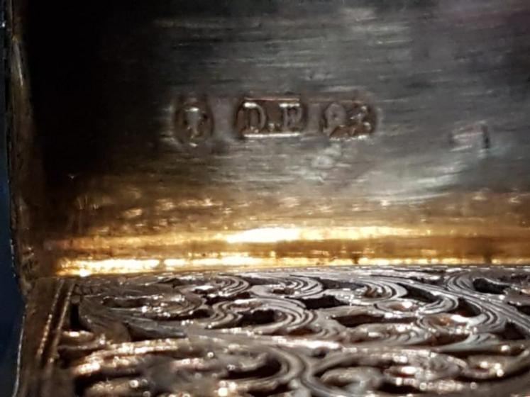 Large Early Victorian Silver Vinaigrette  - Image 4