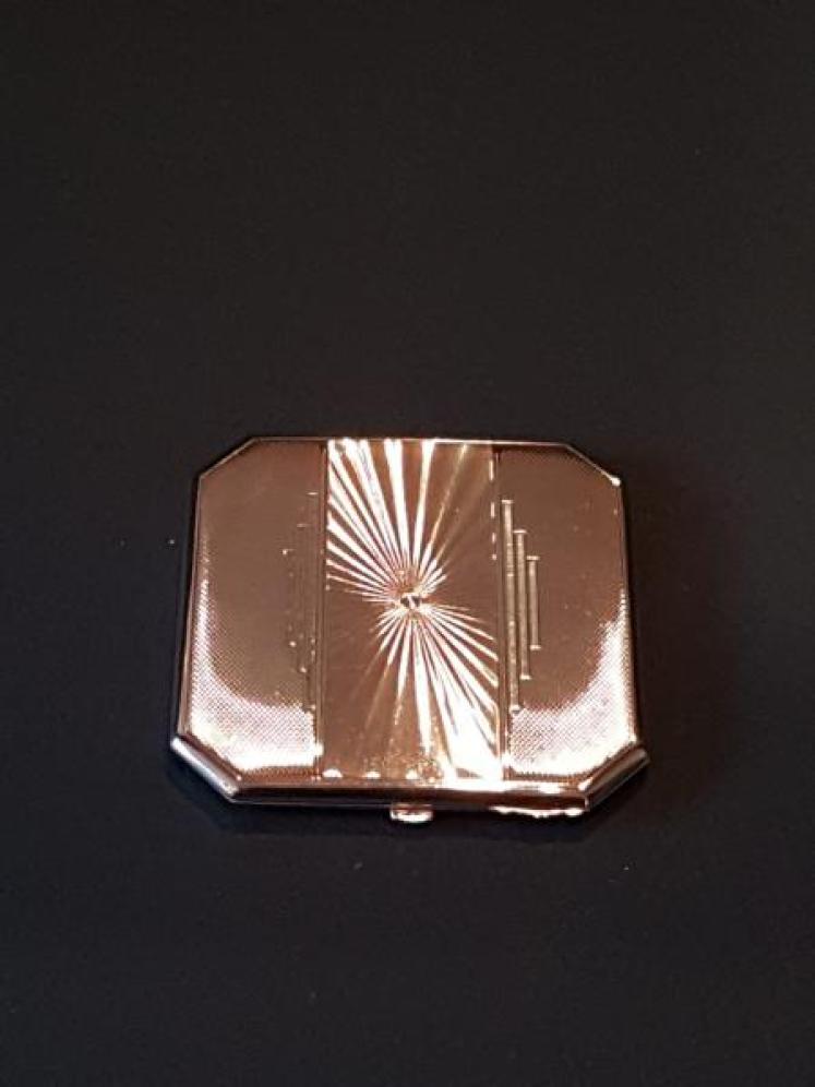 Superb Art Deco Silver Compact  - Image 1