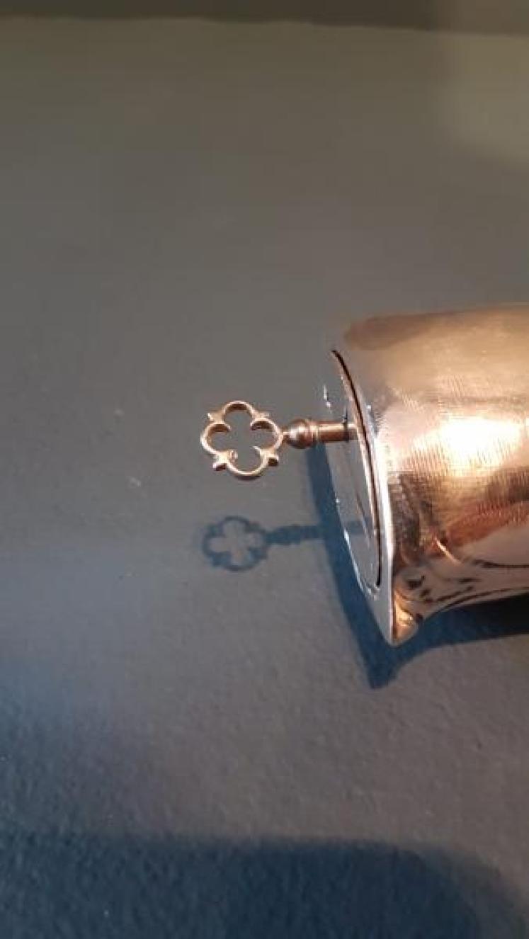 Silver 'Sack of Money' Money Box - Image 6