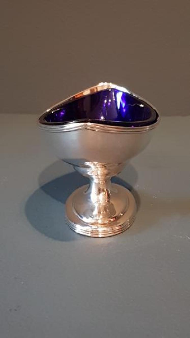 Pair of Fine Quality Georgian Salts by Anne & Peter Bateman - Image 2