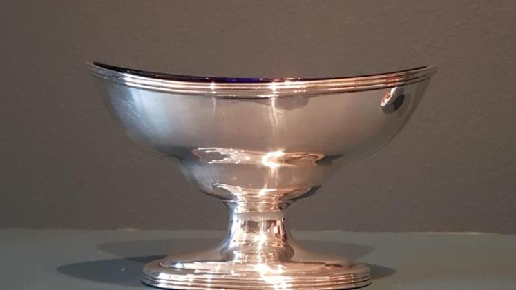 Pair of Fine Quality Georgian Salts by Anne & Peter Bateman - Image 5