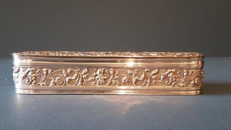 Fine Quality Victorian Silver Table Box  - Image 3
