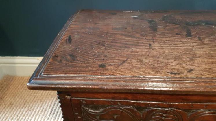 Outstanding Early Oak Six Plank Coffer  - Image 2