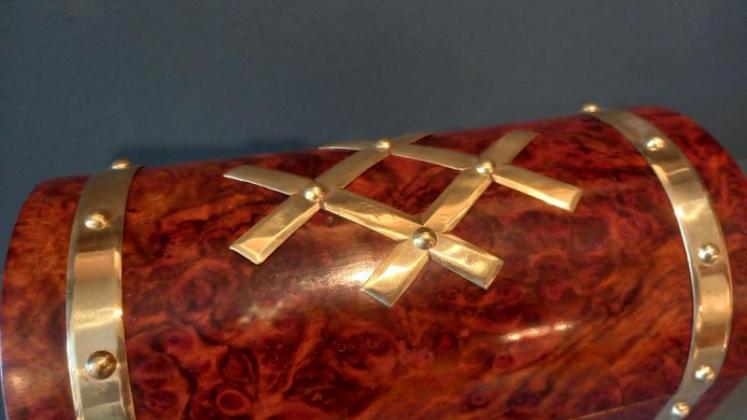 Mid Victorian Burr Walnut Tea Caddy - Image 2