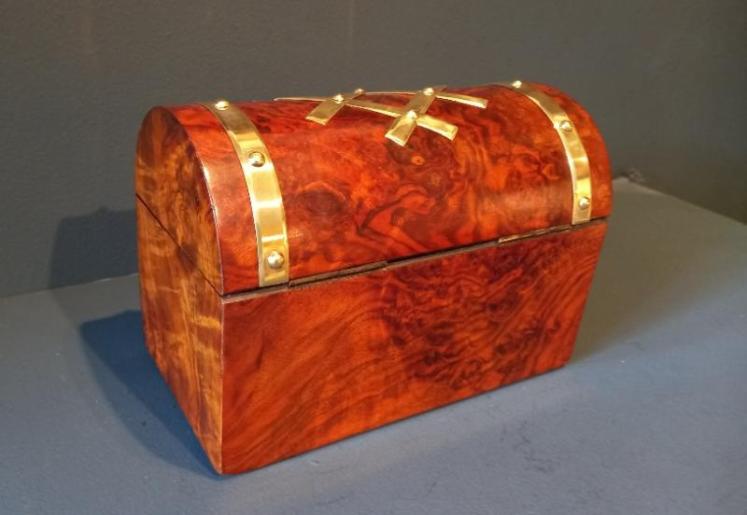 Mid Victorian Burr Walnut Tea Caddy - Image 6