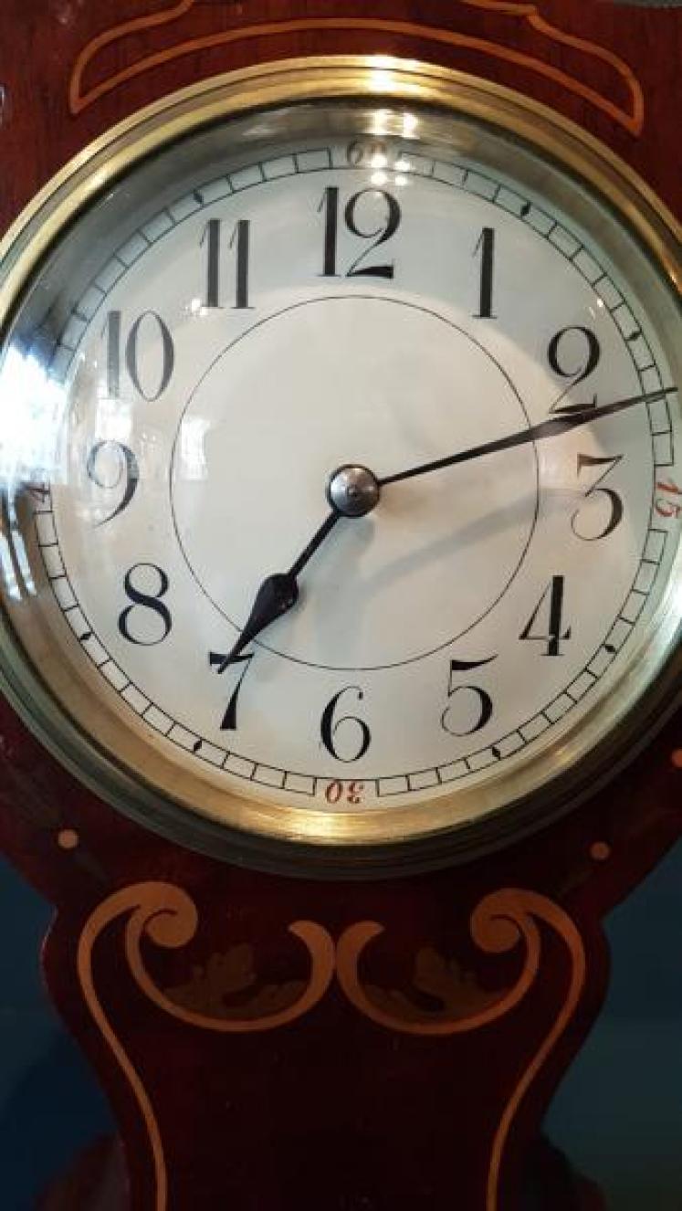 Fine Quality Edwardian Inlaid Mantel Clock  - Image 3