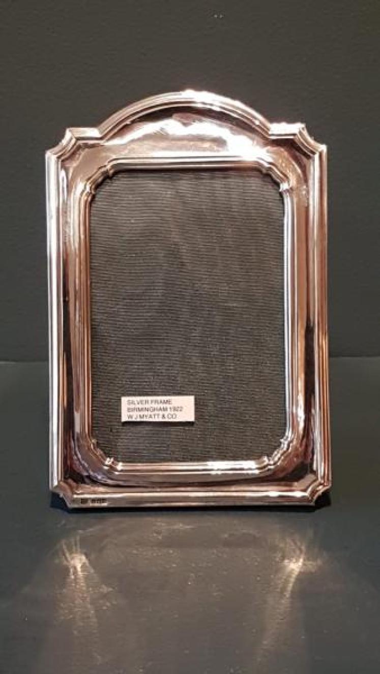 George V Silver Photo Frame - Image 1