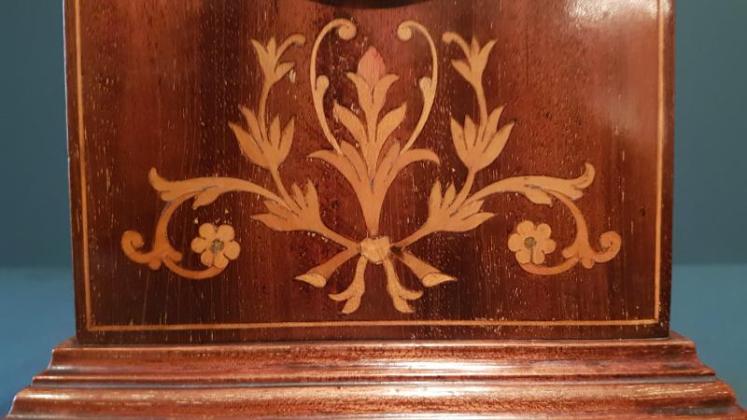 Fine Quality Inlaid Mahogany Mantel Clock - Image 6