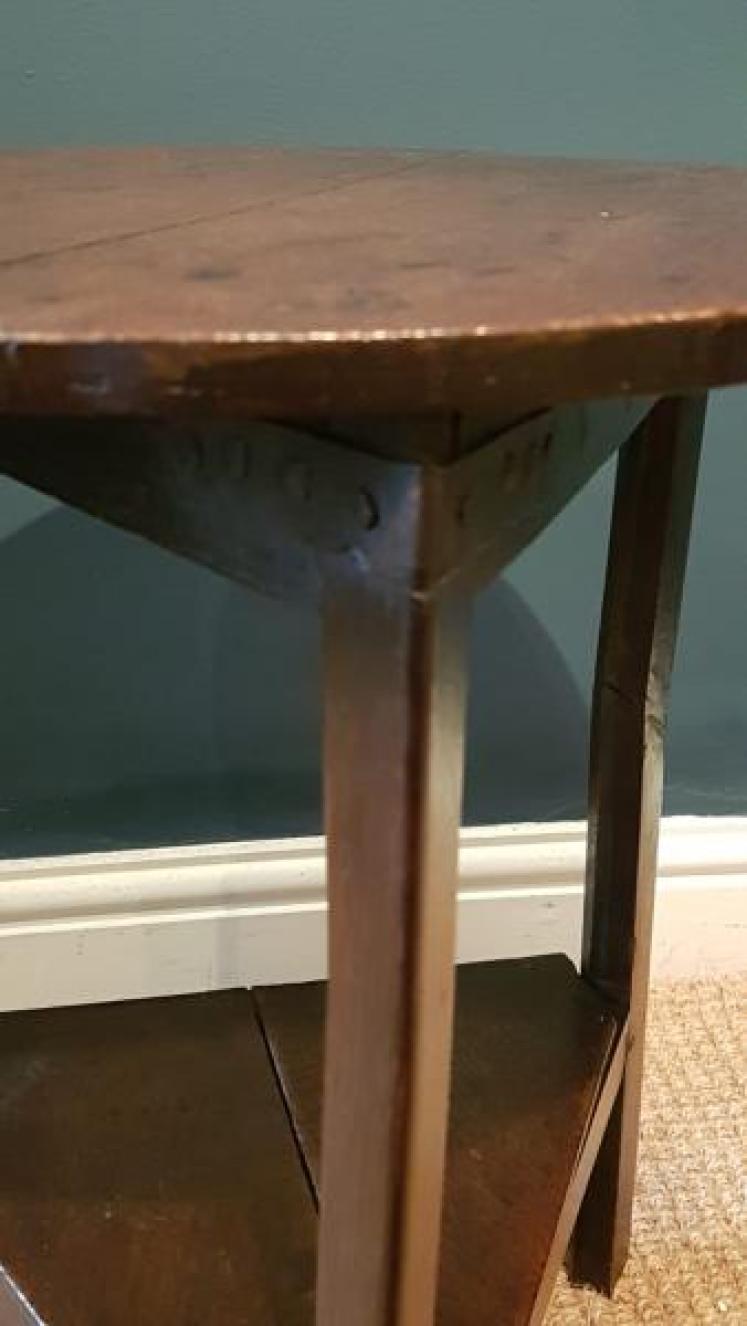 Period Oak Small Proportioned Cricket Table - Image 2