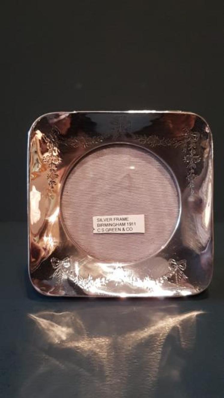 Edwardian Floral Engraved Silver Photo Frame - Image 4