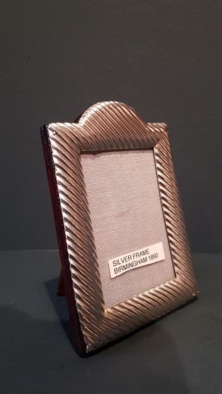 Victorian Silver Photo Frame - Image 2