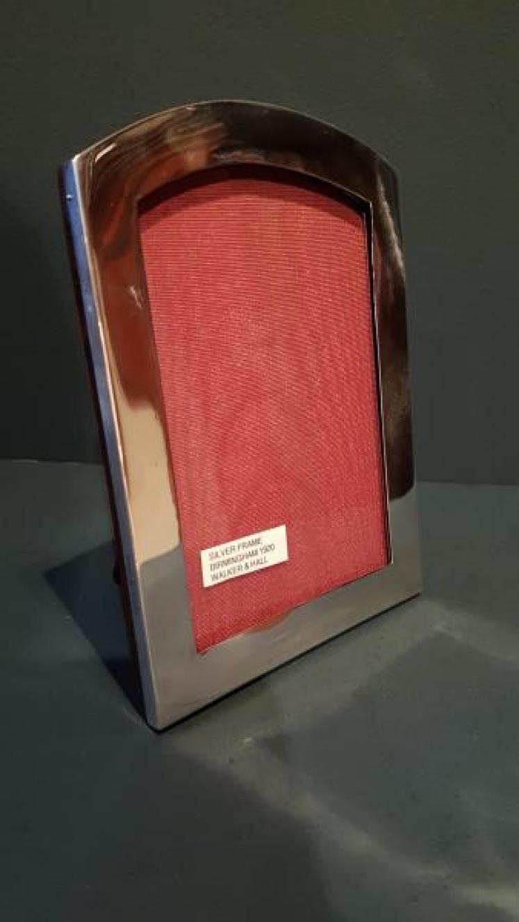 George V Silver Photo Frame by Walker & Hall - Image 6