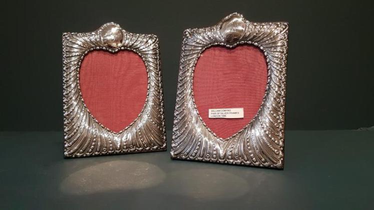Pair of Victorian Silver Photo Frames by William Comyns - Image 2
