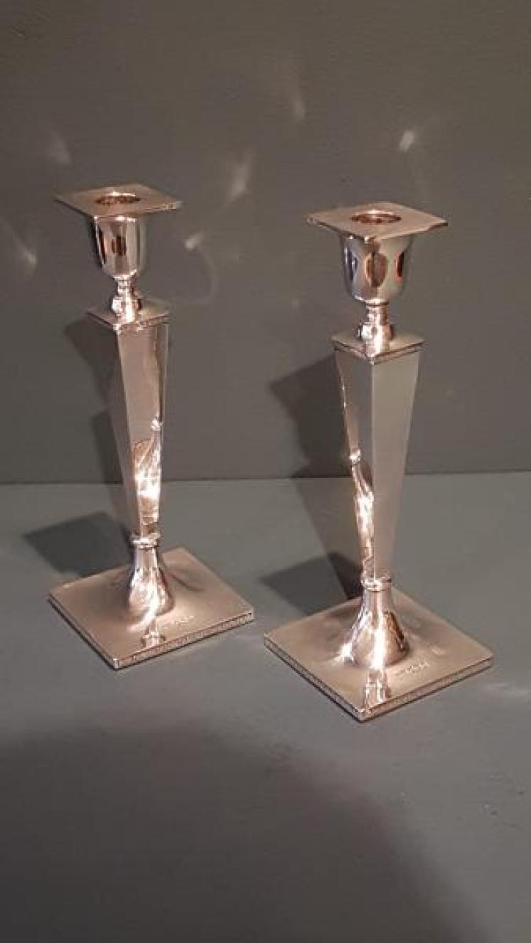 Pair of George V Silver Candlesticks by Walker and Hall - Image 2
