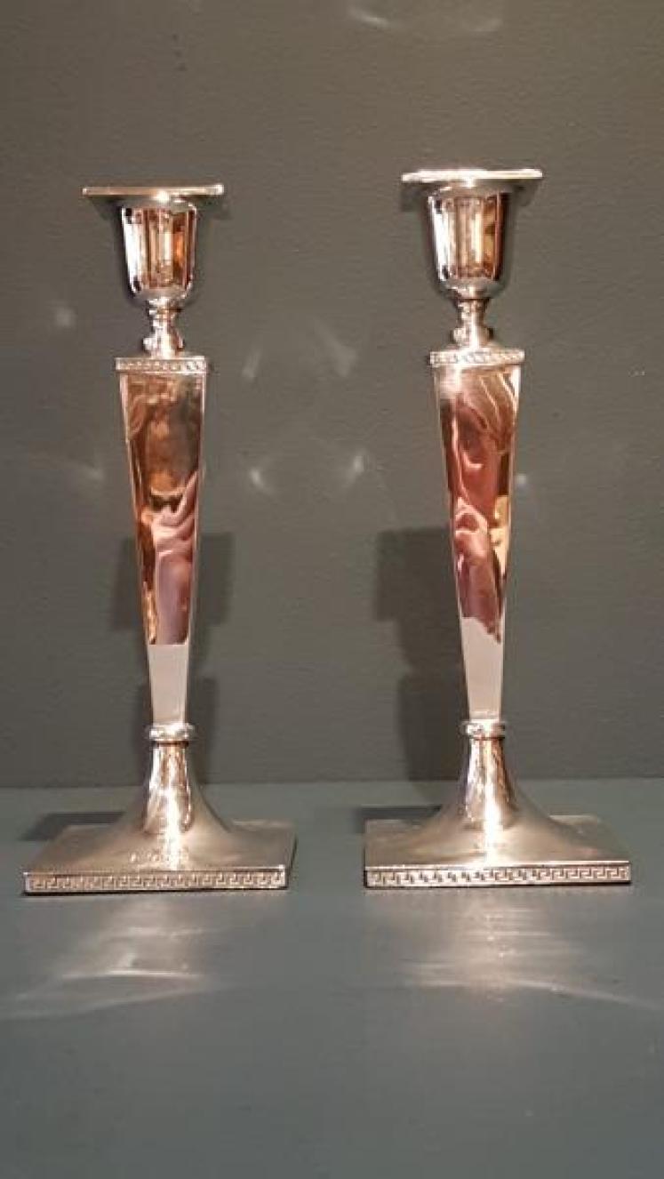 Pair of George V Silver Candlesticks by Walker and Hall - Image 7