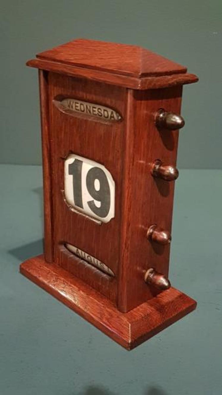 Edwardian Solid Oak Perpetual Desk Calendar - Image 4