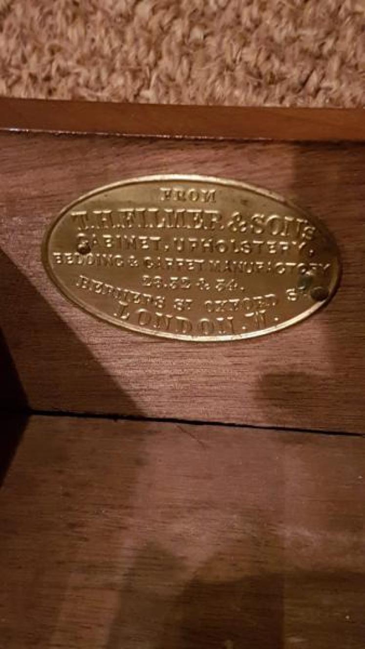 Early Victorian Figured Walnut Lamp Table - Image 6