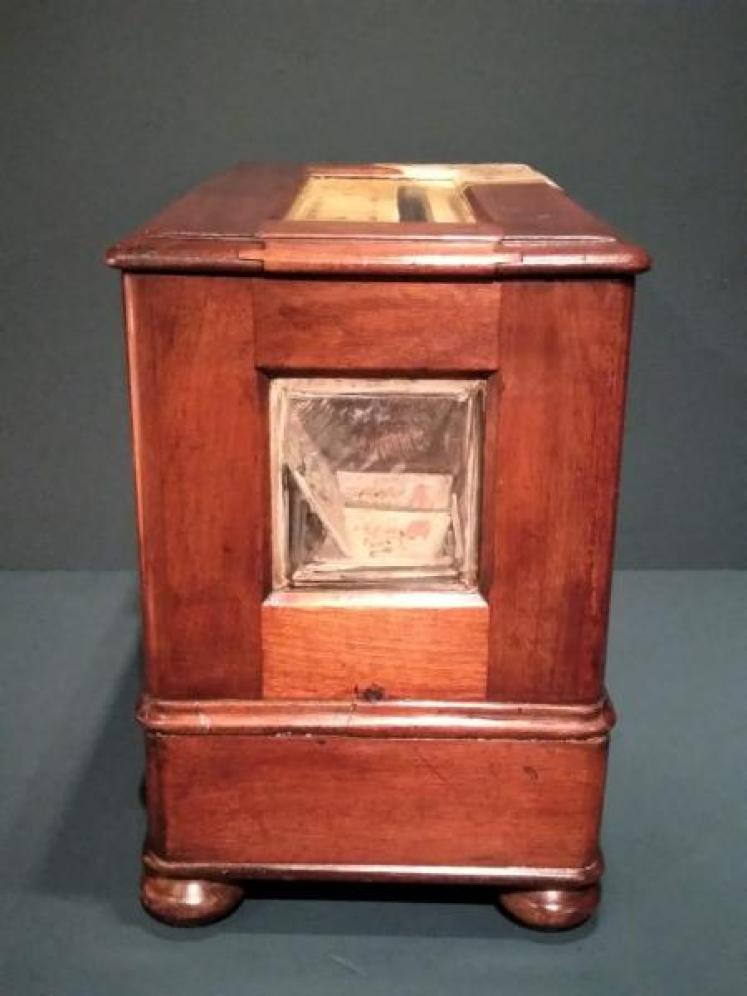 Unusual Victorian Painted Mahogany Post Box - Image 6