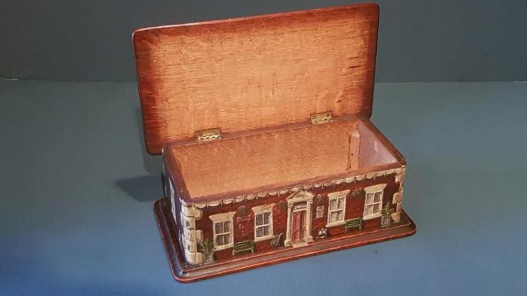 Victorian Oak Painted Country House Box - Image 4