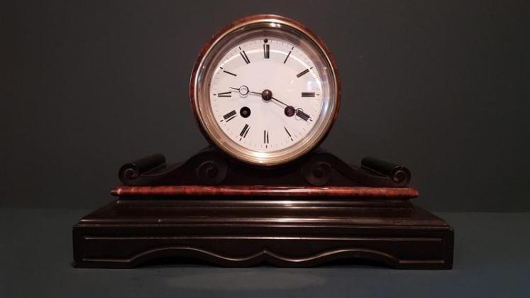 Victorian Slate and Marble Mantel Clock - Image 1